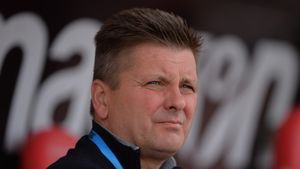 Dinamo riscă să rămână fără antrenor! Anunțul apocaliptic făcut de DDB: „Urmează o perioadă cu turbulențe majore!”