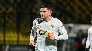 Răzvan Marin, zeu în Grecia după meciul perfect! A dat gol și două pase de gol pentru AEK Atena