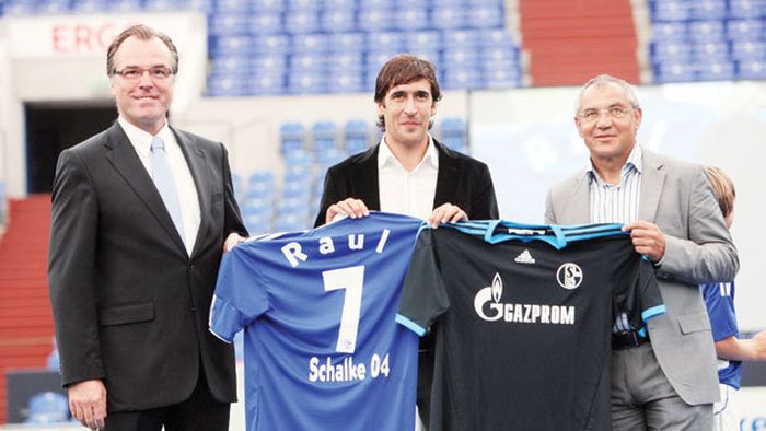Raul, primit cu covor albastru