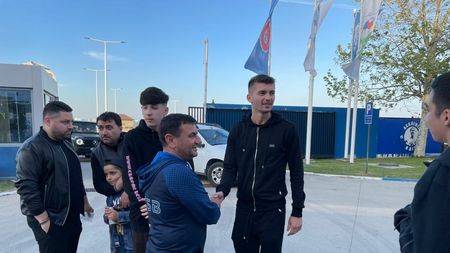 Apariție surpriză: revine la FCSB sau e doar o coincidență? Fostul căpitan al lui Gigi Becali, dar şi al lui Gică Hagi la Viitorul, alături de Ionuț Luțu la Farul - FCSB! FOTO & VIDEO