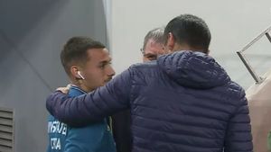 FOTO | Mitriță a fost întrebat de Dică și Argăseală dacă vine la FCSB. Scenele petrecute înainte de derby-ul U Craiova - FCSB