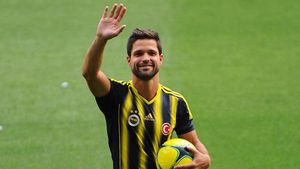 FINAL de poveste! Cu cine a semnat brazilianul Diego după 12 ani în care a jucat la Juventus, Atletico, Porto sau Fenerbahce