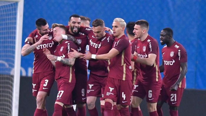 Calificarea plătește salariile în Gruia. Dezvăluirea unui oficial de la CFR Cluj: „Lucrurile se vor rezolva”. Ce s-ar fi întâmplat dacă Petrescu nu trecea de Maribor 