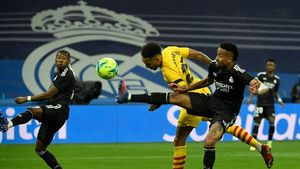 Chelsea Londra este la un pas de transferul starului Pierre Aubameyang de la Barcelona pentru suma de 10 milioane de euro plus spaniolul Marcos Alonso!