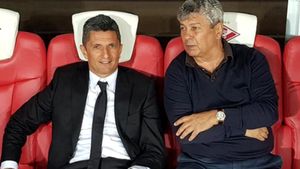 Răzvan Lucescu și tatăl său își pregătesc revenirea la Rapid! Strănepotul lui Mircea Lucescu joacă pentru echipa lui Dan Șucu