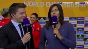 Spectacol și în afara terenului! VIDEO | Tricolorele au "stricat" un interviu după victoria cu Spania :). Ce au putut face