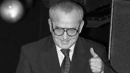 Dragoș Anghel, fiul fostului conducător dinamovist, Vasile Anghel, a vorbit pentru ProSport: "Tata nu era fericit, în contextul în care Dinamo se chinuie de 10 ani". Înmormântarea are loc duminică