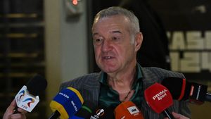 Reacția lui Gigi Becali când a aflat că Voyo transmite în România doar pe internet Aberdeen - FCSB