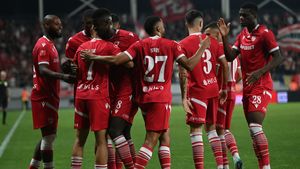 Transferul bombă de la Dinamo București la FCSB se poate face. Gigi Becali l-a ales pe fotbalistul „câinilor”, iar acum a primit verdictul de la fostul antrenor al roș-albilor