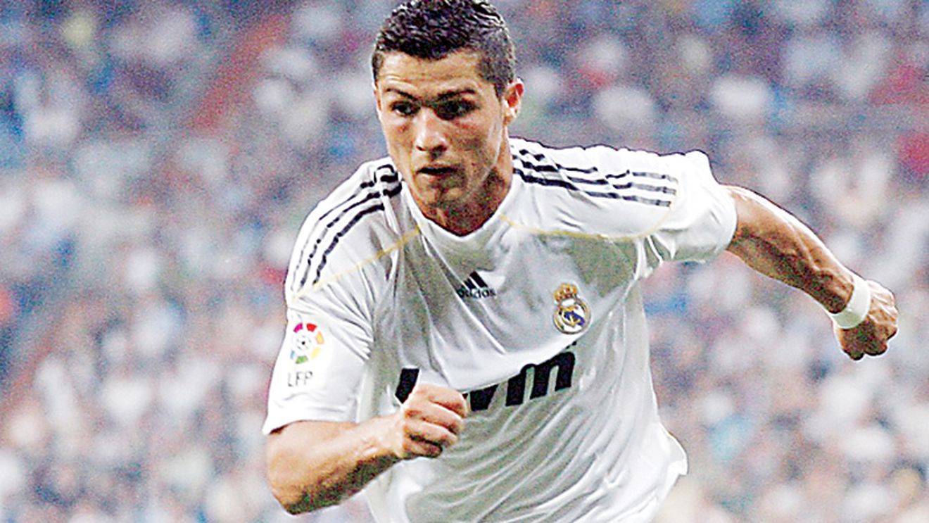 Real și Barcelona nu au rivali în Spania!** Umăr la umăr