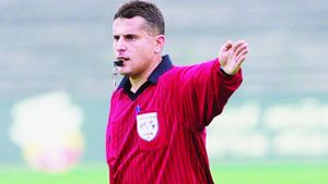 De la folcloriste, la naistă! Scandaluri celebre din fotbalul românesc