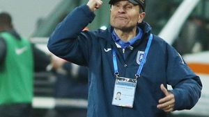 Se naște un nou super jucător la Craiova? Are doar 17 ani, a fost titular cu Astra și a reușit să-l entuziasmeze pe Mulțescu: "A fost cel mai bun de pe teren!" Ce spune antrenorul lui CS U despre remiza cu Astra