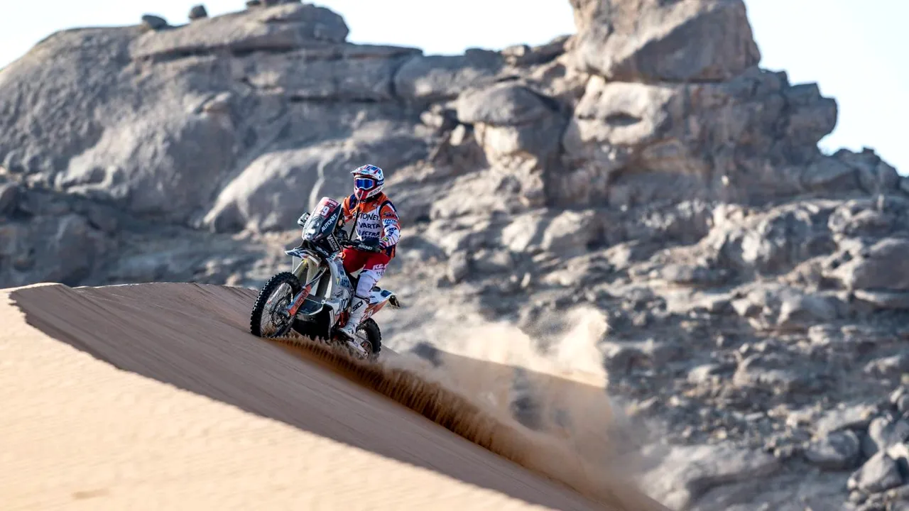 Emanuel Gyenes a terminat pe locul 35 etapa a 2-a în Raliul Dakar 2021. Sătmăreanul a urcat pe 32 la „general” și a rămas lider la secțiunea Malle Moto