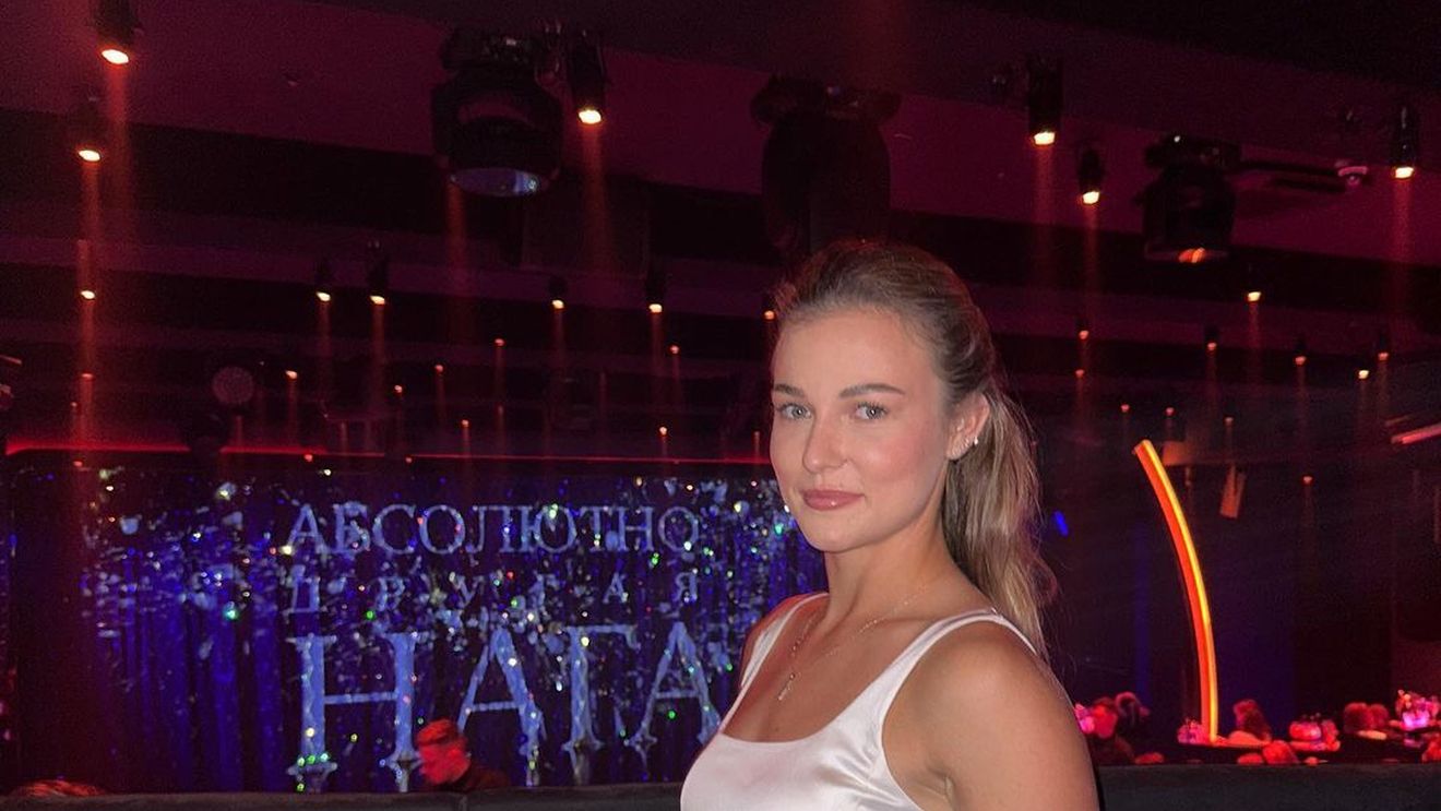 Bomba sexy care a trimis-o acasă pe nesuferita Ostapenko. Cum arată Barbie din tenisul feminin, în timpul liber. GALERIE FOTO