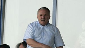 Porumboiu: "Ionita, un oligofren, un partait, un prost"