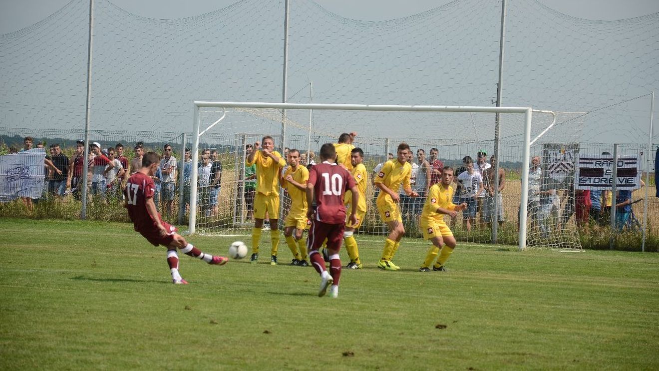 Rapidiștii au făcut show în fața a 500 de fani! Avicola Tărtășești - Rapid 1-11!