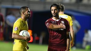 Rapid și Petrolul, solicitare de ultima oră pentru FRF. Vor 6 echipe la barajul pentru Liga 1. „Există această variantă!”