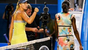 CONTROVERSA continuă. Surpriza uriașă pregătită de organizatorii de la Australian Open pentru tragerea la sorți. În lipsa deținătoarei trofeului, a fost promovată Maria Șarapova. Când se stabilește tabloul pe care Simona Halep e cap de serie #1