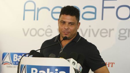 Marele Ronaldo se întoarce în fotbal. Fostul star brazilian revine la una dintre fostele echipe