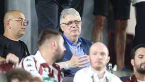 Bătaia de joc a Superligii continuă. Gino Iorgulescu nu e în stare să convingă două cluburi să se mute de pe stadionul ruşinii: „E vorba de bani”