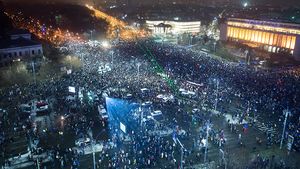 Răspunsul lui Van Groningen către Dragnea, după ce liderul PSD l-a acuzat că este un „ străin" care contestă Guvernul: "Îmi pasă. De aceea am fost în piață. Este un risc pe care mi-l asum". ProSport a prezentat în exclusivitate subiectul duminică