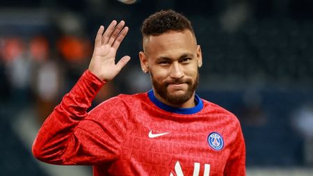 Neymar, pus în situația de a alege între cluburile miliardare ale Europei! Negocieri intense cu PSG și Manchester City în prim-plan