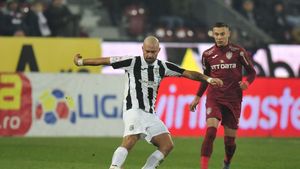 Gabi Tamaș a uitat că Mirel Rădoi l-a dat afară de la FCSB și vrea să joace în meciul de baraj cu Islanda. „Chiar am vorbit cu secundul naționalei. Ar fi frumos să ajung la un turneu final”