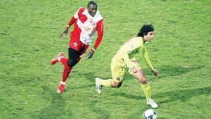 Argăseală îl atacă pe Toja:** "E inadmisibil ca un jucător de la Steaua să stea până la 6 în club!"