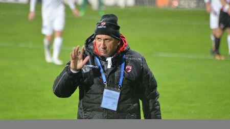 "Ce era să fac, să o iau pe mama din mormânt și s-o pun să joace!?" Vasile Miriuță a hotărât să spună lucrurilor pe nume. Mai mulți jucători vor fi trecuți pe linie moartă: "Și-au bătut joc de munca noastră. Vor vedea la TV meciul cu Gaz Metan"