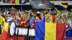 POVESTE | Suporterul numărul 1 al naționalei de handbal feminin a coborât din tribună! "Doamna cu toba" de la meciurile României a pus la cale un eveniment inedit pentru copiii din comuna Vețel. Marele ei vis în materie de handbal