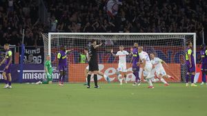 De ce a început Supercupa României dintre FCSB și CFR Cluj cu o întârziere de câteva minute: ce le-a spus arbitrul fotbaliștilor!