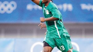 EXCLUSIV / Rapid l-a luat pe Olubayo Adefemi