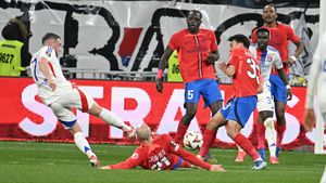 Fotbalistul care a distrus-o pe FCSB e transferul cu care Liverpool îl înlocuieşte pe Mo Salah