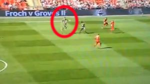  Wembley-ul a fost martor la un gol cum rar se vede. VIDEO | Rotherham a promovat, grație unei reușite de excepție a lui Revell