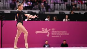 Ce a scris BBC după ce românca Sabrina Voinea a pierdut medalia de bronz la sol în fața britanicei Abigail Martin