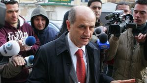 "Am semnat un precontract cu Stache** privind vânzarea clubului"