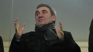 FOTO Gest superb făcut de steliști cu ocazia zilei de naștere a "Regelui":** poză de grup cu mesaj special! Cui i-a revenit virgula din dedicație: