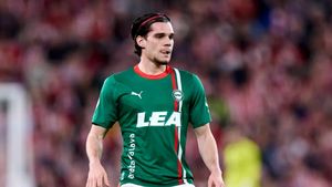 Ianis Hagi, transfer surprinzător. Unde va juca din vară fiul lui Gică Hagi