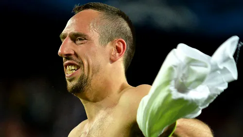 VIDEO Fanul care nu va uita niciodată calificarea lui Bayern! Ce i-a băgat Ribery în pantaloni când era scos forțat din teren