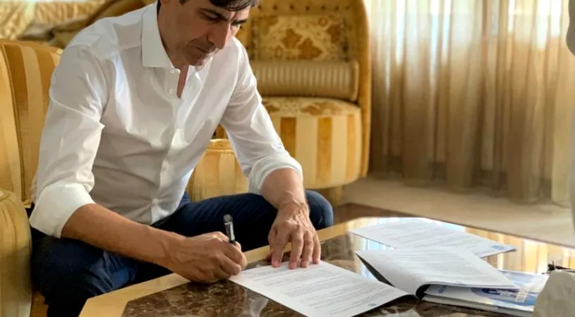 Reacția lui Adrian Mititelu după ce Victor Pițurcă a fost numit manager general la U Craiova din Liga 1.** 