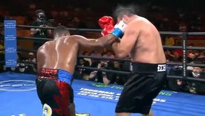 Cristian „Hammer" Ciocan, învins la puncte de Frank Sanchez! Boxerul român a fost năucit de loviturile cubanezului | VIDEO