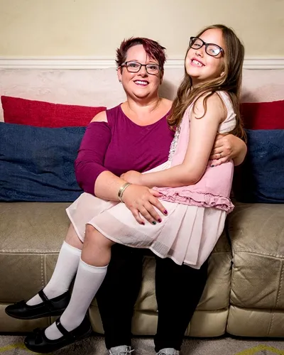 O femeie și-a alăptat fetița până la nouă ani!