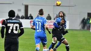 Fortes, pus la slăbit! "Predatorul" mai are de așteptat pentru a debuta la U Craiova. "Este mai bine fizic, dar nu vrem să riscăm nimic cu el"