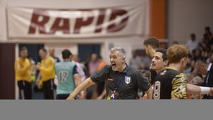 CSM București, „salvată" de un viitor jucător! Dinamo, învinsă acasă de Steaua. Rezultatele complete ale zilei în Liga Națională masculină