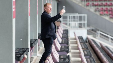 Primele două transferuri bombă pe care le vrea Neil Lennon de la Dan Șucu! I-a cerut doi fotbaliști pentru Rapid: unul e de la Celtic