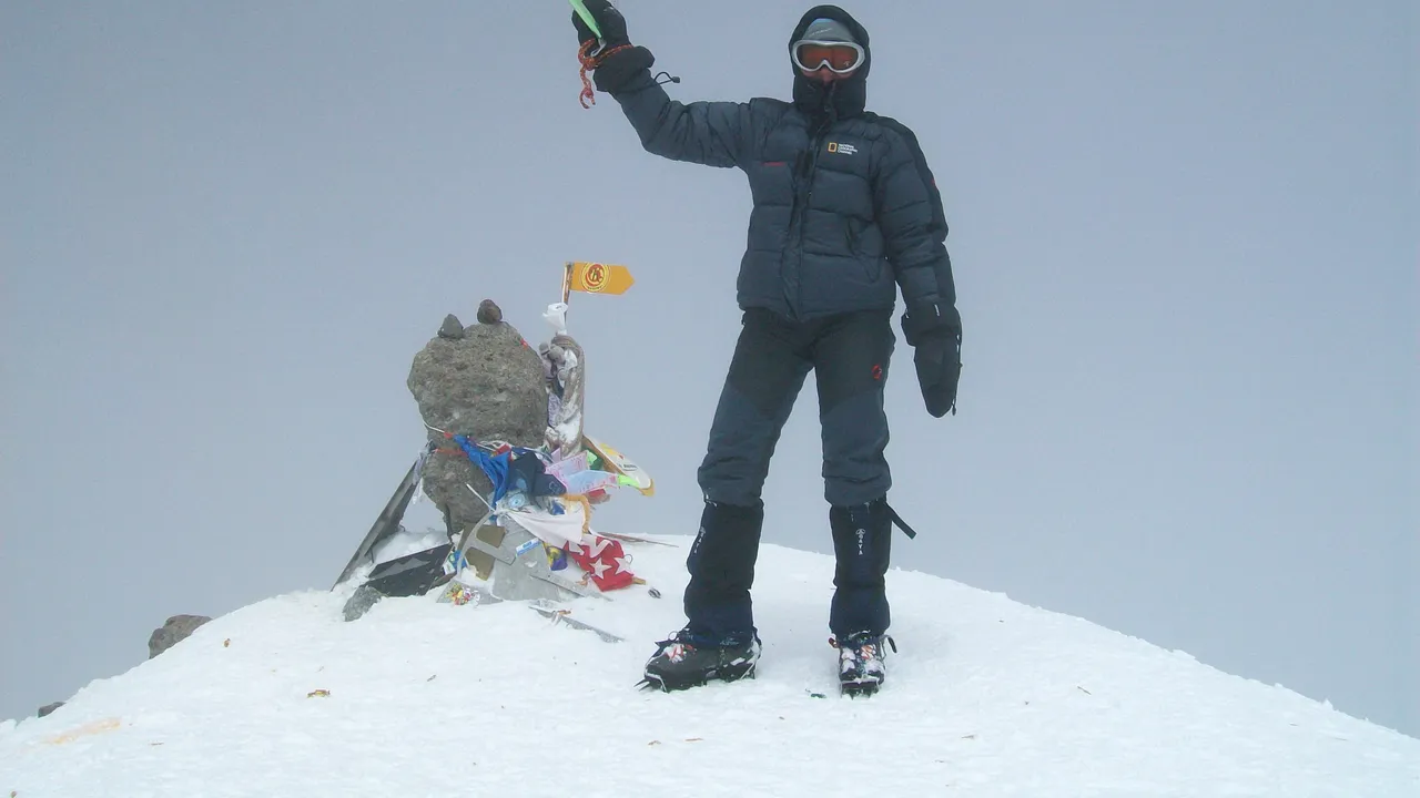 Crina Coco Popescu a ajuns pe Elbrus