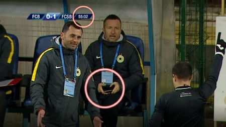 FOTO | Becali sau Dică, cine a făcut schimbarea? Moment interpretabil în timpul meciului FC Botoșani - FCSB. Ce au surprins camerele