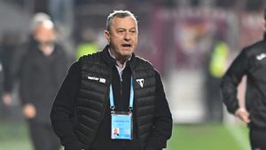 Rednic, furibund înainte ca UTA să debuteze în play-out! „Trebuie să fii tâmpit să gândești așa ceva!”. De când nu și-a mai luat „Puriul” salariul