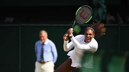 "Serena Williams joacă pentru a bate recordul tuturor timpurilor, o înfruntă pe legendara Kerber și cele două vor fi bușite de băieți!" Reacții virulente la adresa organizatorilor de la Wimbledon