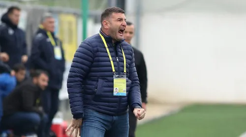 Laszlo Balint, uluit de rivalele la promovare ale echipei UTA care susțin varianta înjumătățirii punctelor în play-off: ”Înseamnă furt calificat! Ar face de râs fotbalul românesc pe plan european.” Antrenorul adresează public două întrebări celor care propun acest scenariu: ”M-aș bucura să aibă curaj, demnitate și argumente”